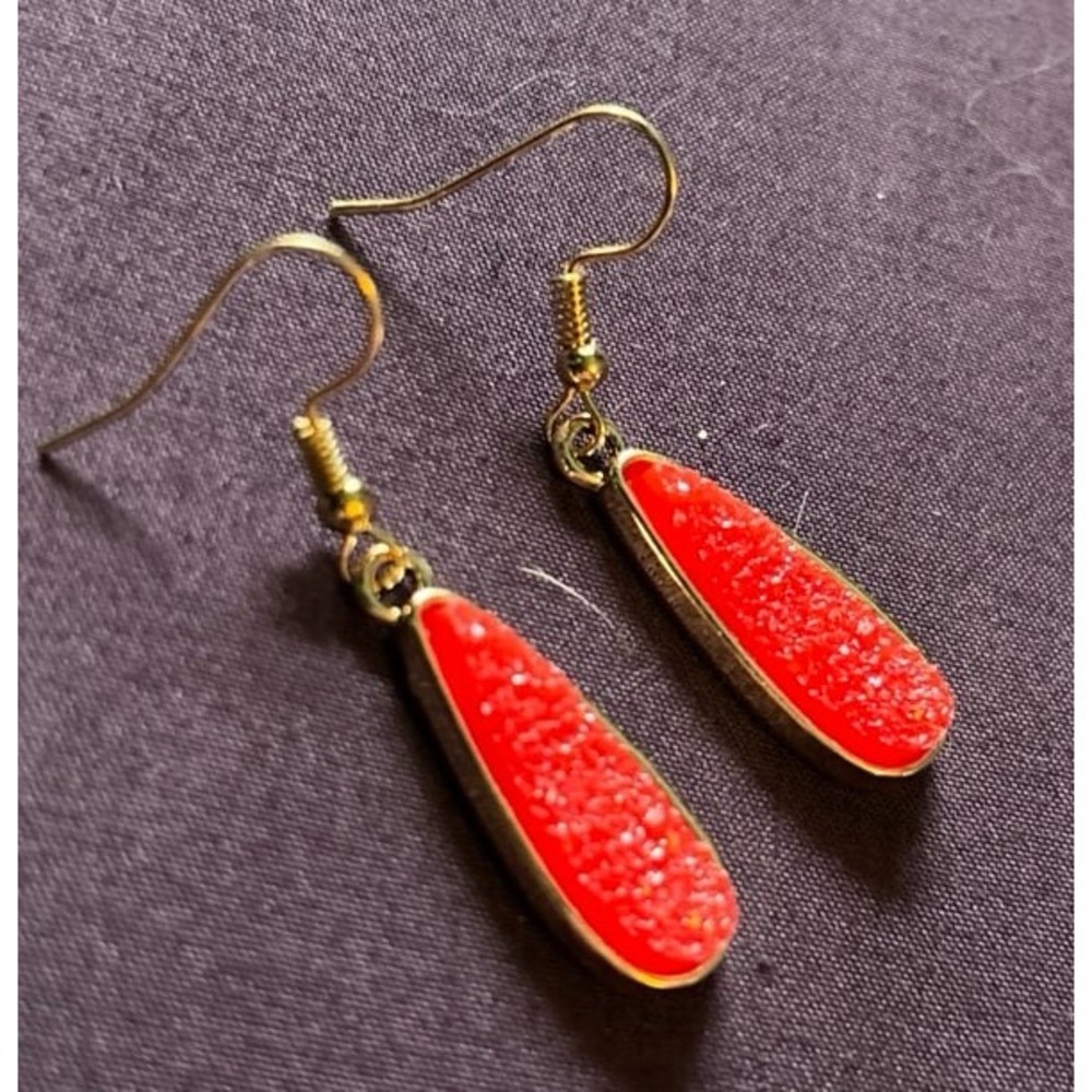 NEW Goldtone Red Druzy Stone Teardrop Dangle Earrings